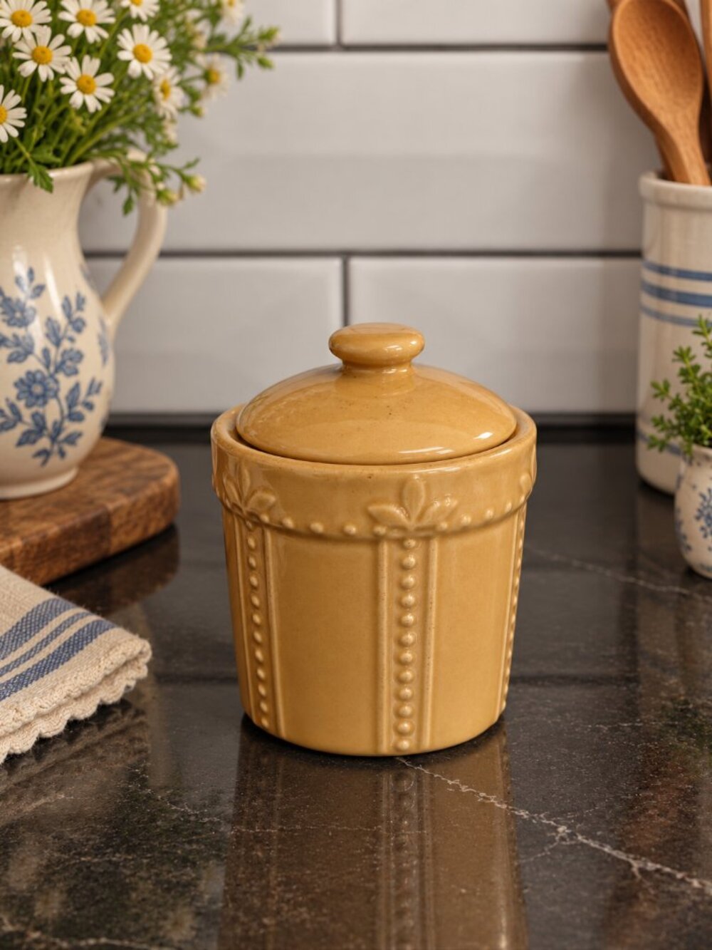 Small "Sorrento" Golden Wheat Canister